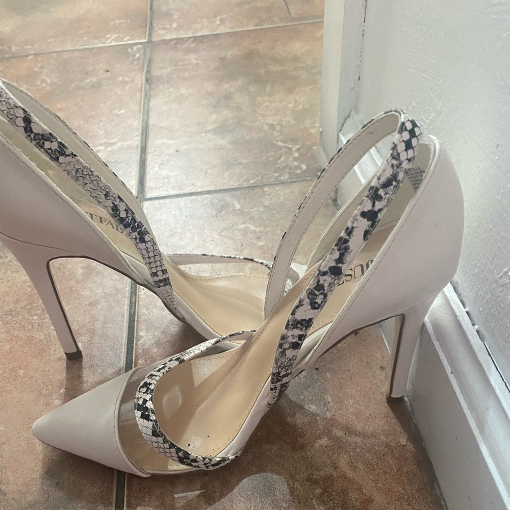 Cream pumps size 8.5